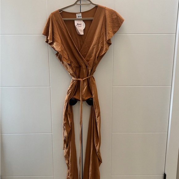 Jumpsuit in camel - Picture 2 of 4